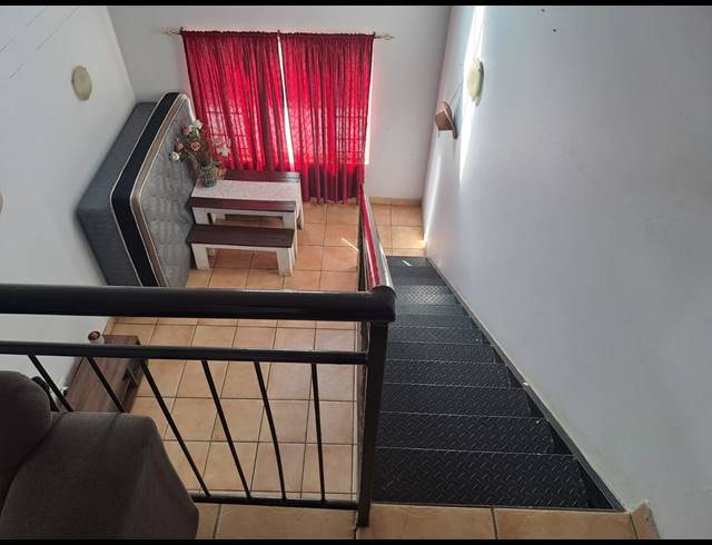 2 BEDROOM TOWNHOUSE FOR SALE IN CASTLEVIEW